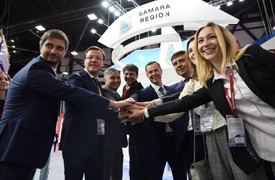 Самарская делегация вернулась с международного экономического форума в Петербурге