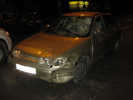 В Тольятти пьяный водитель «двенадцатой» сбил на зебре мужчину и женщину